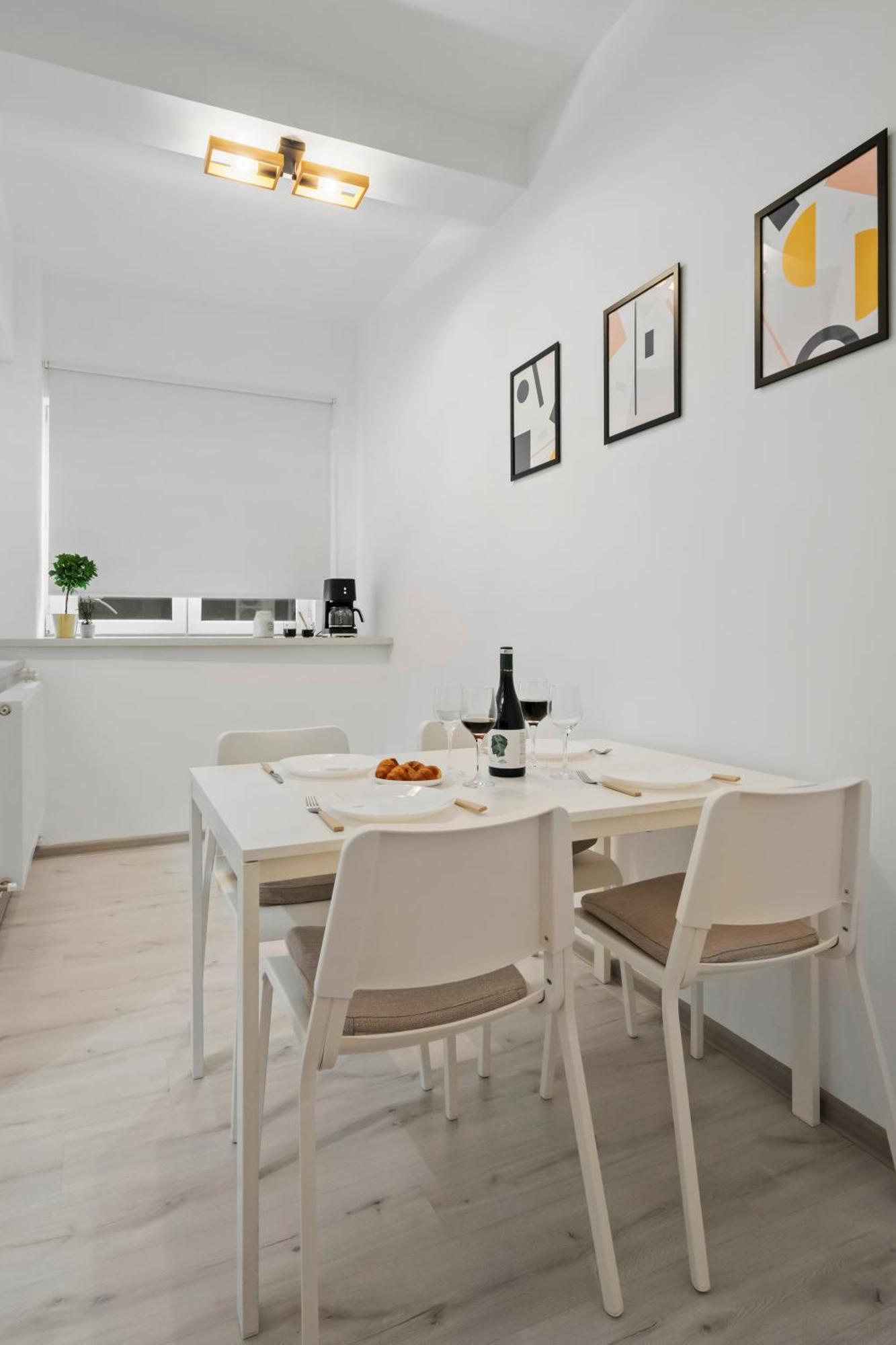 Scandinav 2bdr Piata Romana Bucarest